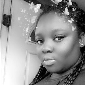 Meet your Posher, Cynthia